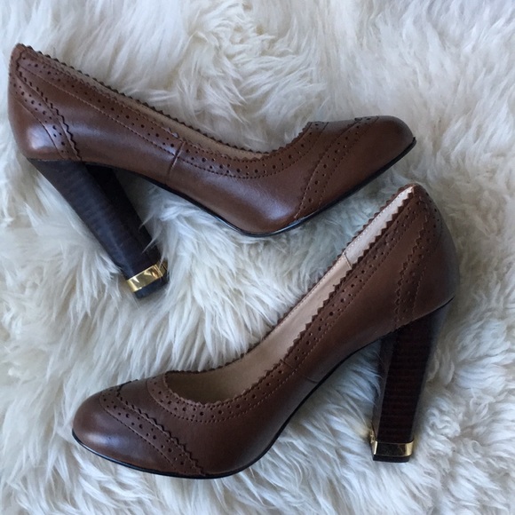 NIB Colin Stuart brogue style career pumps - Picture 1 of 5